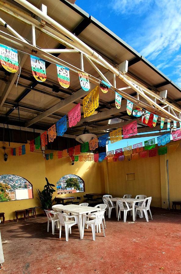 Hotel Corona Zihua Zihuatanejo Buitenkant foto