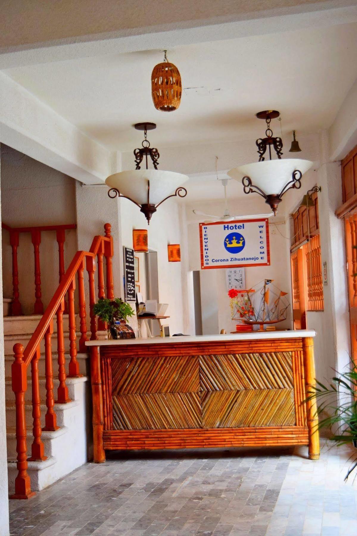 Hotel Corona Zihua Zihuatanejo Buitenkant foto